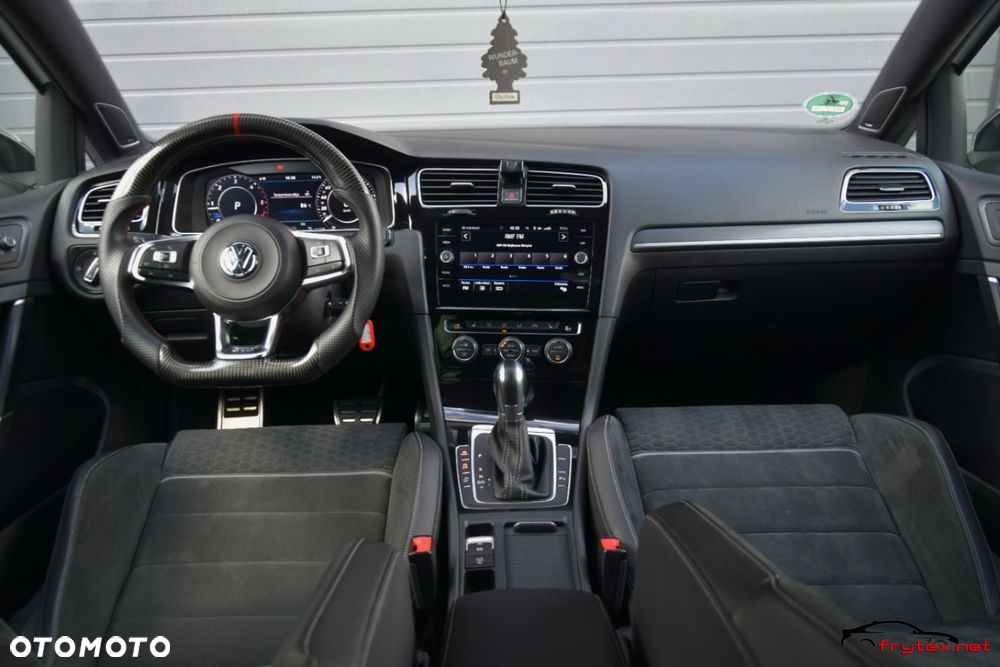 Volkswagen Golf - 31