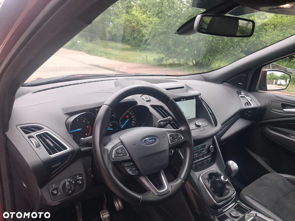 Ford Kuga 1.5 TDCi 2x4 ST-Line - 26