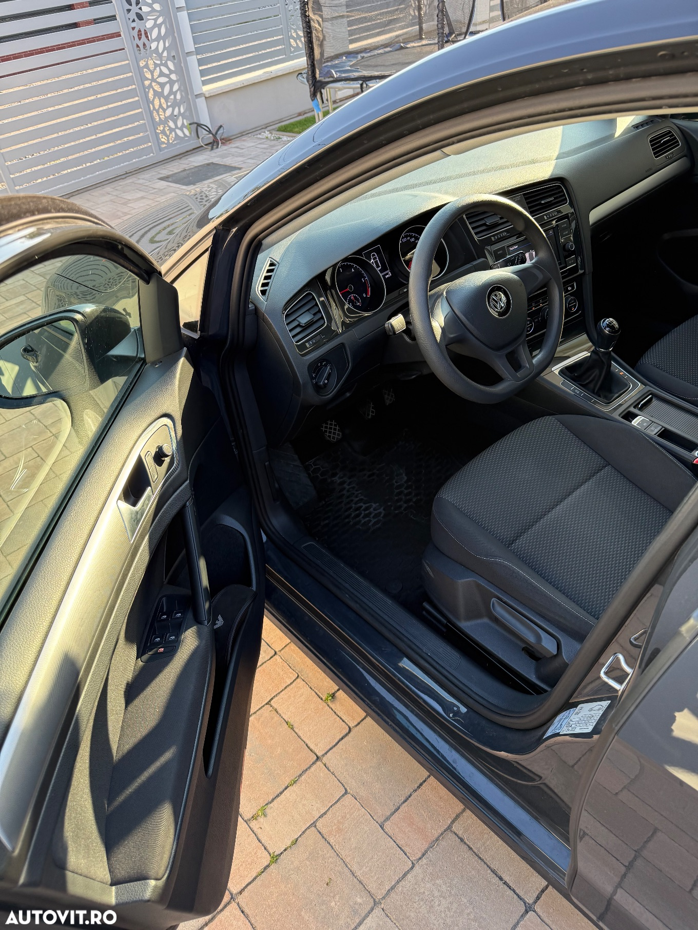 Volkswagen Golf 1.6 TDI Highline - 13