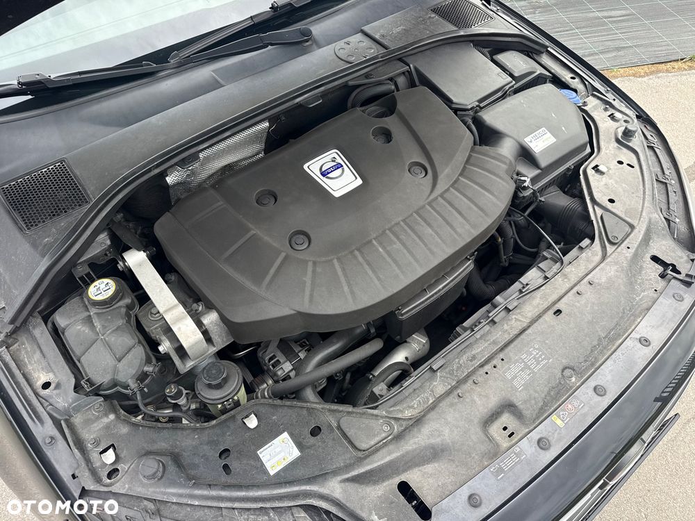 Volvo V70 D5 AWD Dynamic Momentum - 9