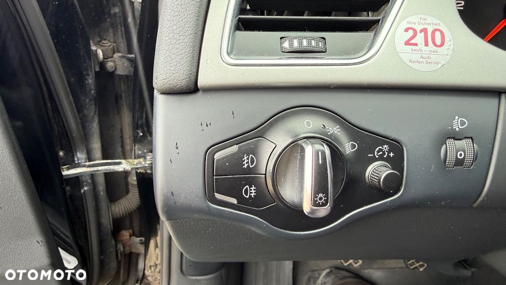 Audi A4 Avant 2.0 TDI DPF Ambition - 13