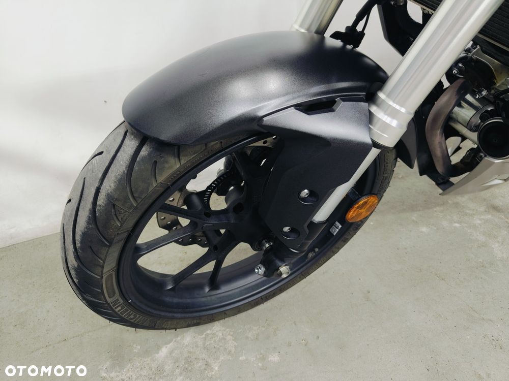 Honda CB - 19
