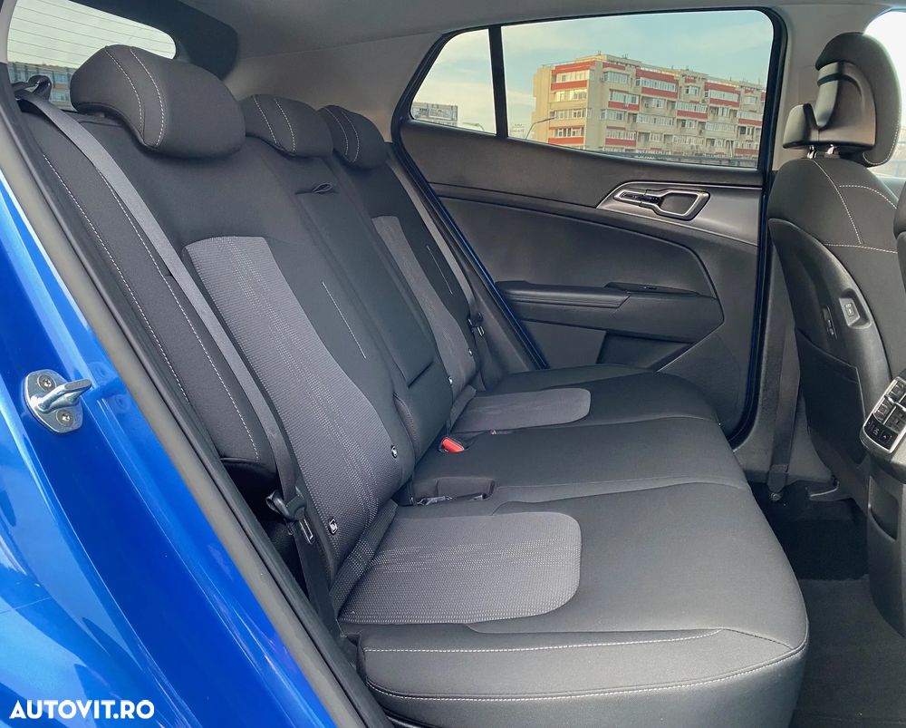 Kia Sportage 1.6 T-GDI HEV 6AT 4x2 Business Line - 23