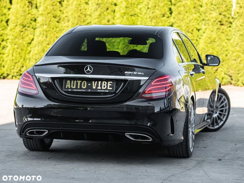 Mercedes-Benz Klasa C 400 4Matic 7G-TRONIC AMG Line - 12