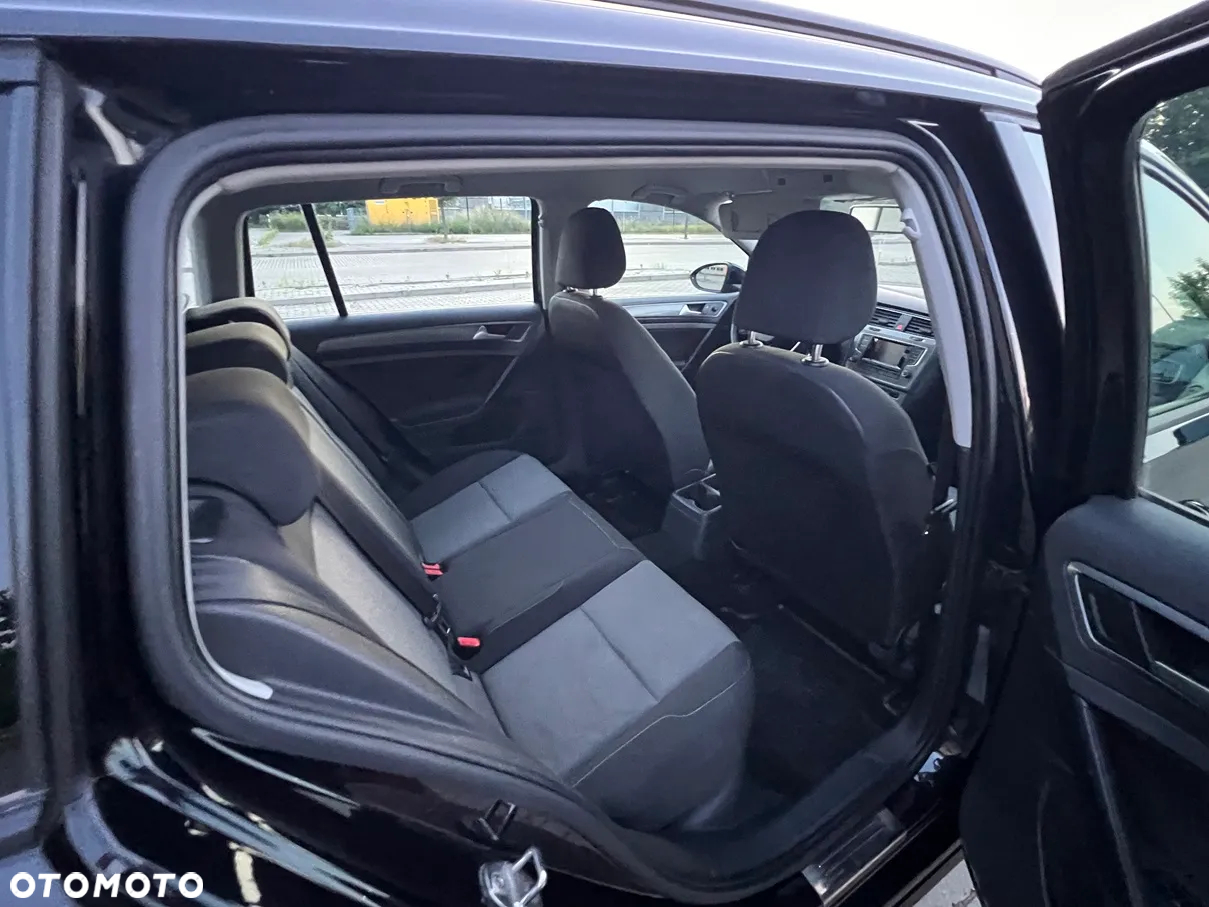 Volkswagen Golf - 4