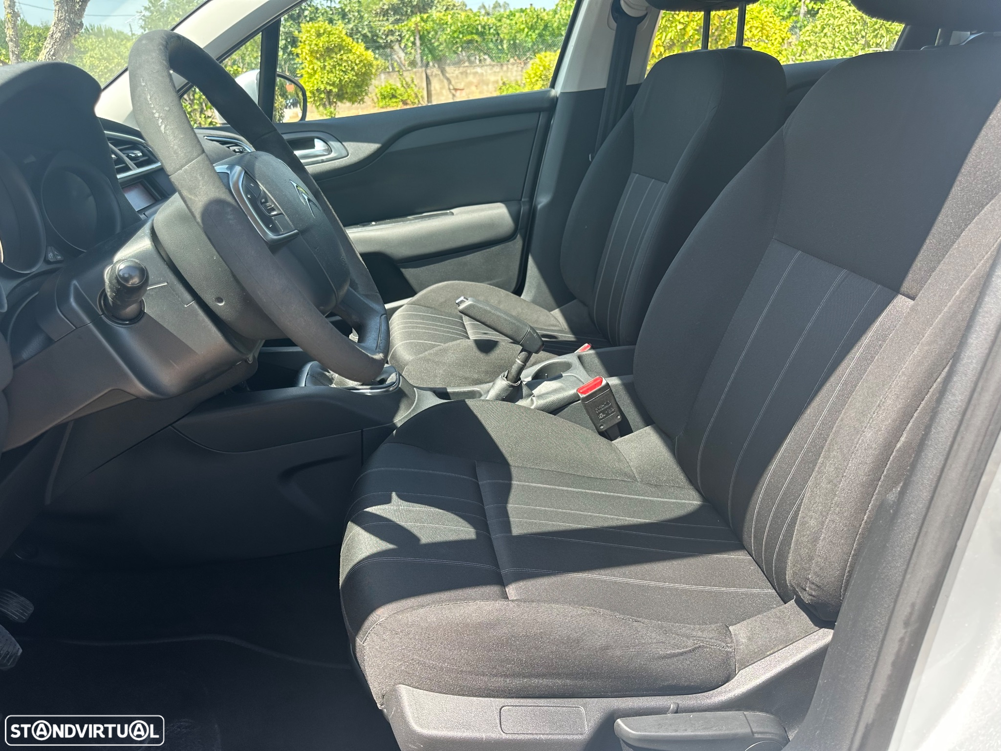Citroën C4 1.6 HDi Attraction - 11