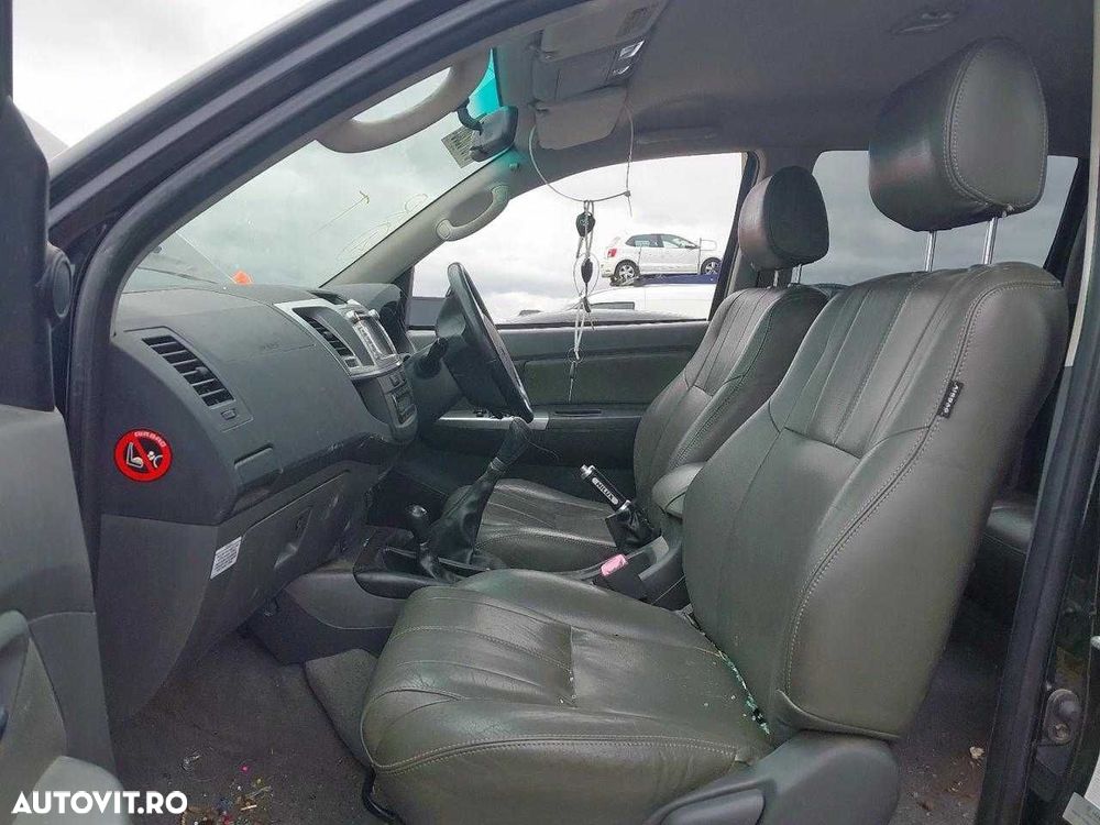 Dezmembrez Toyota hilux  3.0 Diesel D-4D ; 126KW/171CP 2005-2015 - 5