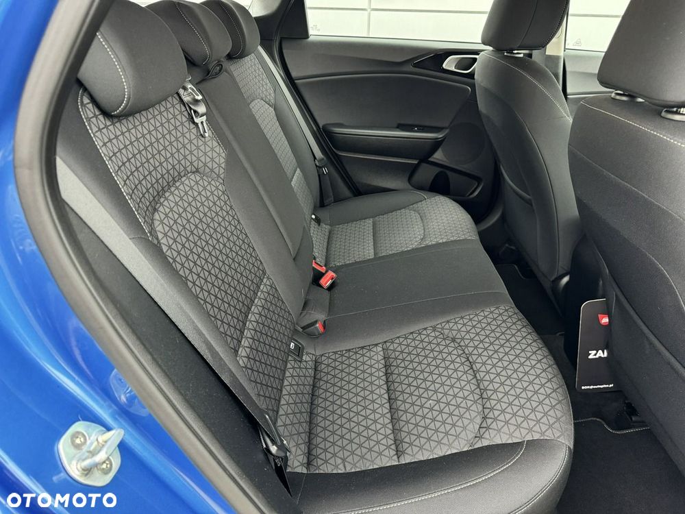 Kia Ceed - 24
