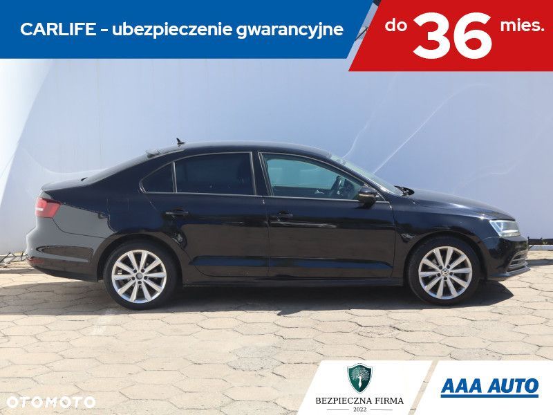 Volkswagen Jetta - 8