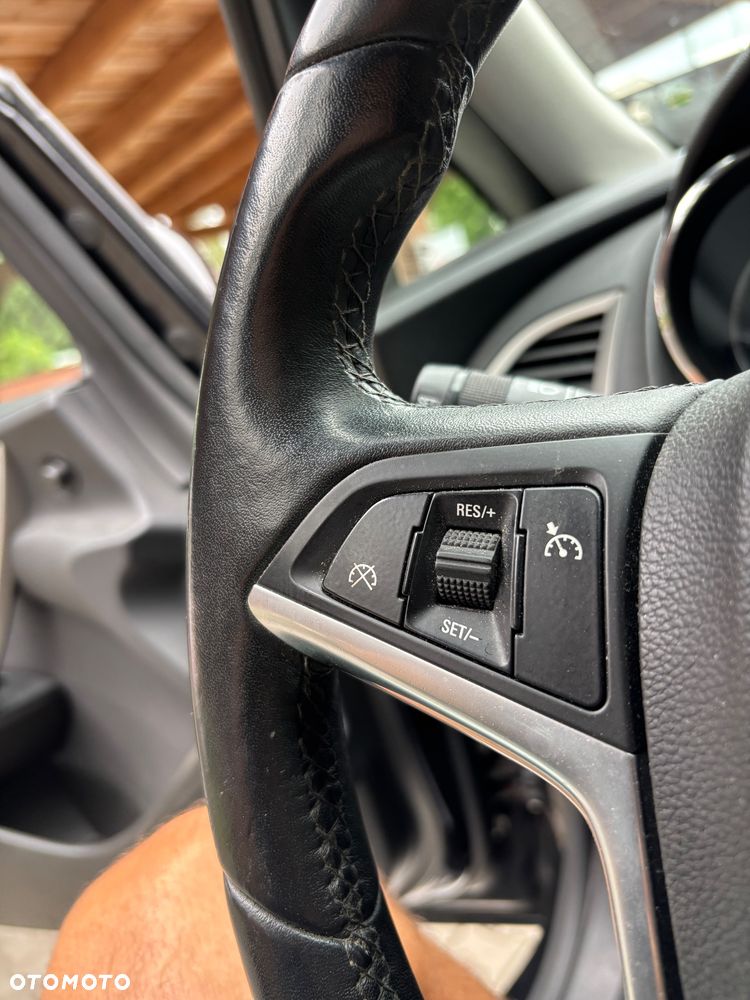 Opel Astra 1.3 CDTI Enjoy ecoFLEX - 24
