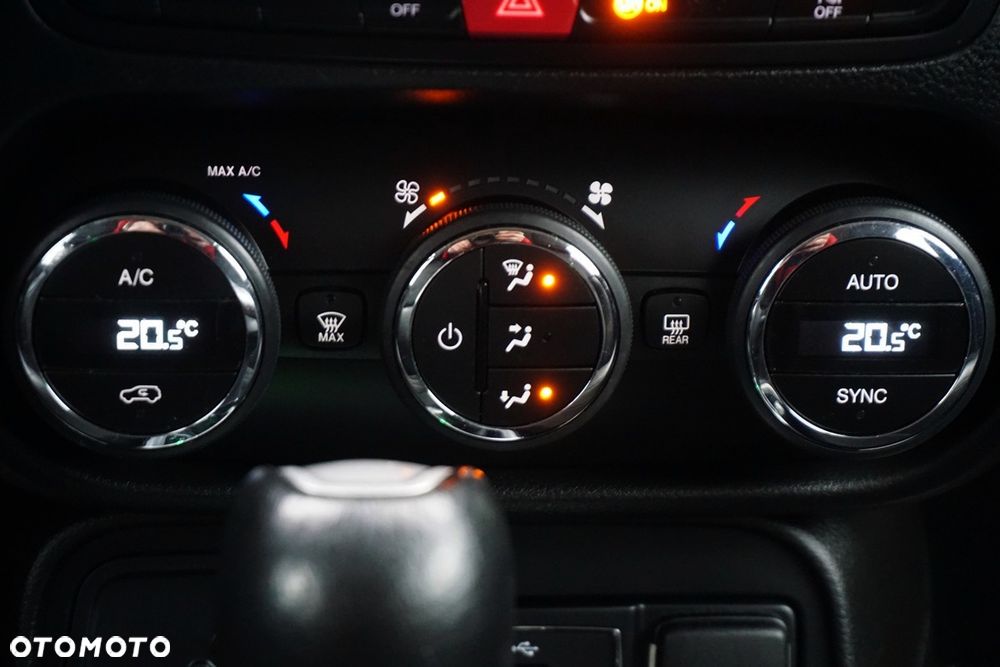 Jeep Renegade 1.4 MultiAir DSG Limited - 30