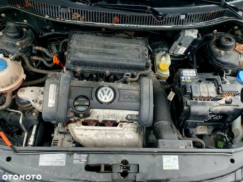 Volkswagen Polo 1.4 16V Comfortline - 16