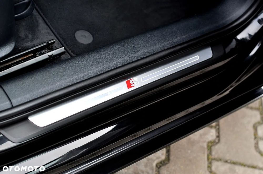 Audi A4 Avant 2.0 TDI S tronic - 23