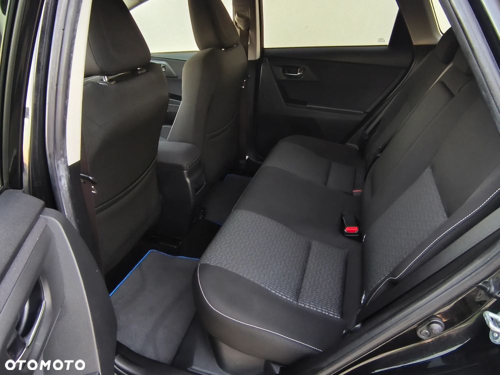Toyota Auris - 22