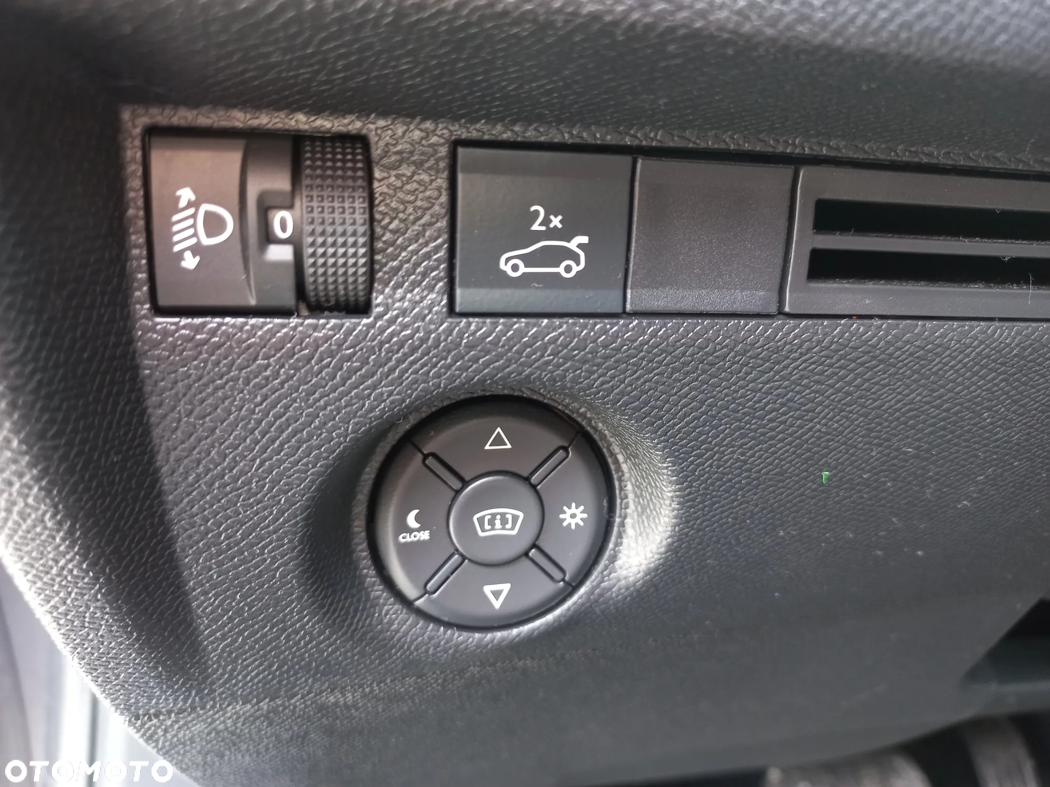Citroën C4 1.2 PureTech Shine S&S EAT8 - 16