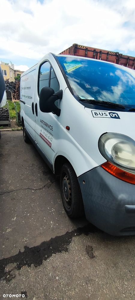 Renault TRAFIC - 2