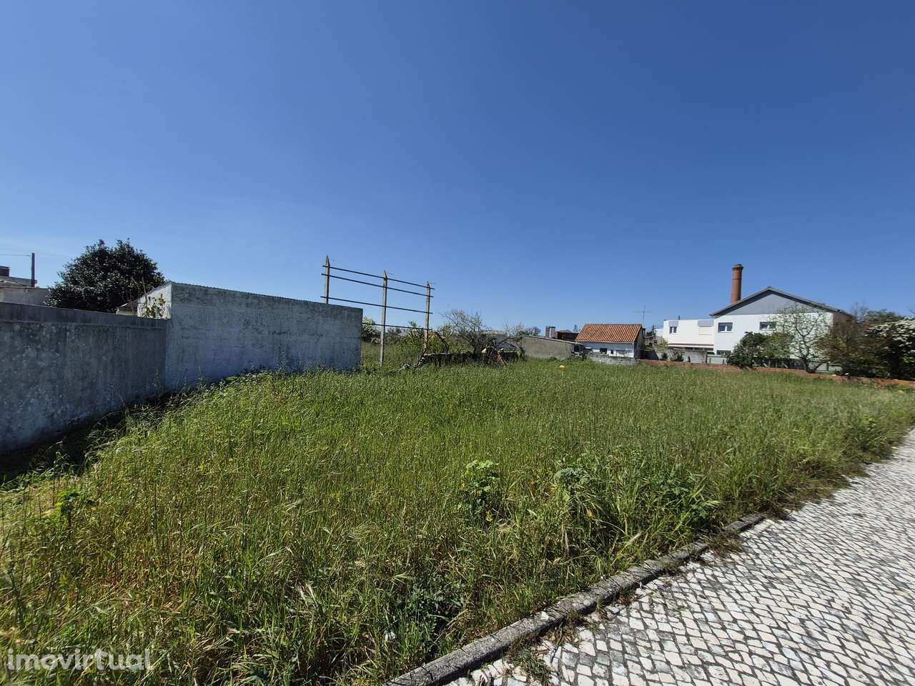 Terreno urbano, de 1750m², a 1 minuto do centro da Marinha Grande. - Grande imagem: 3/7