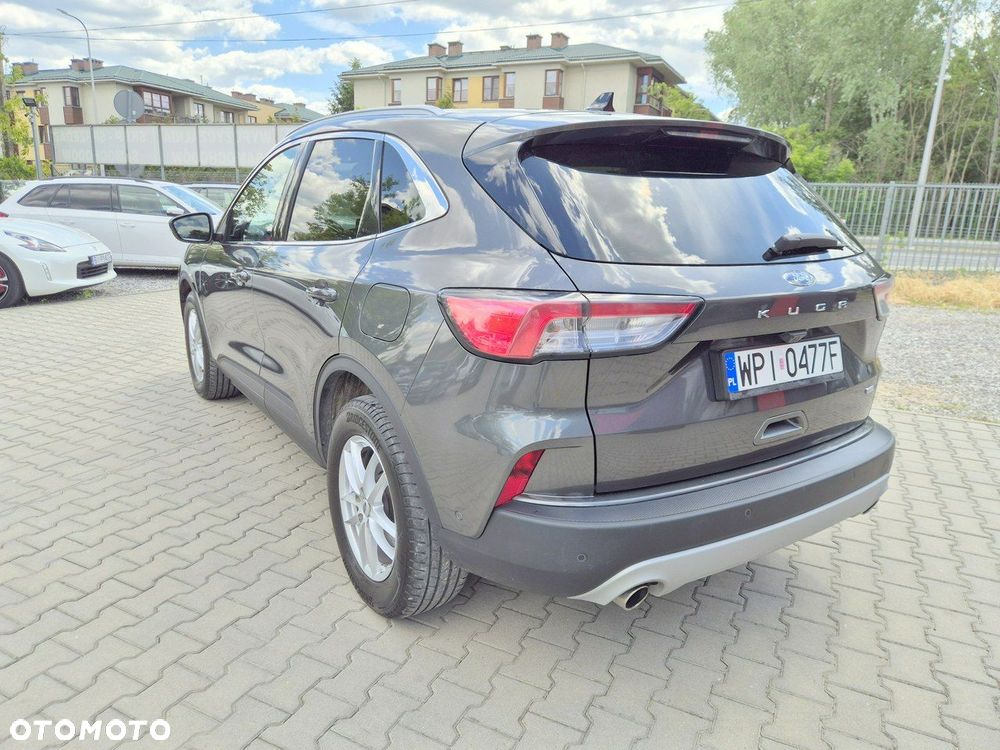 Ford Kuga - 10