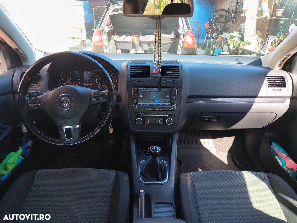 Volkswagen Jetta 2.0 TDI Life - 1