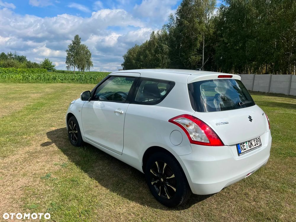 Suzuki Swift 1.2 BlackWhite - 3