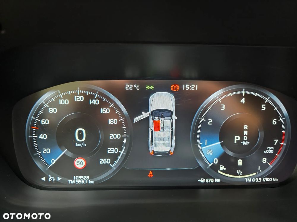 Volvo XC 60 B5 B R-Design - 19