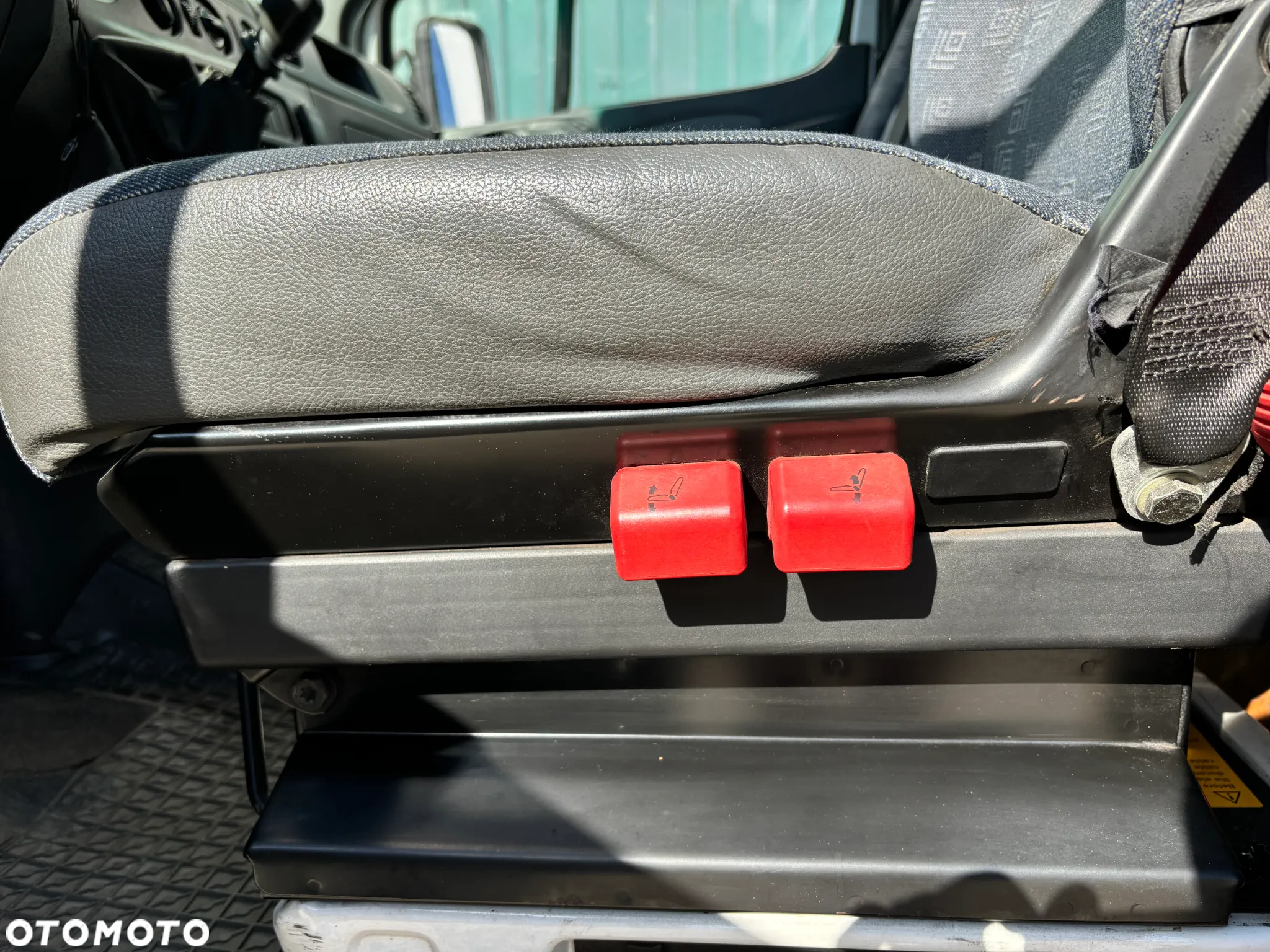 Mercedes-Benz Sprinter - 15