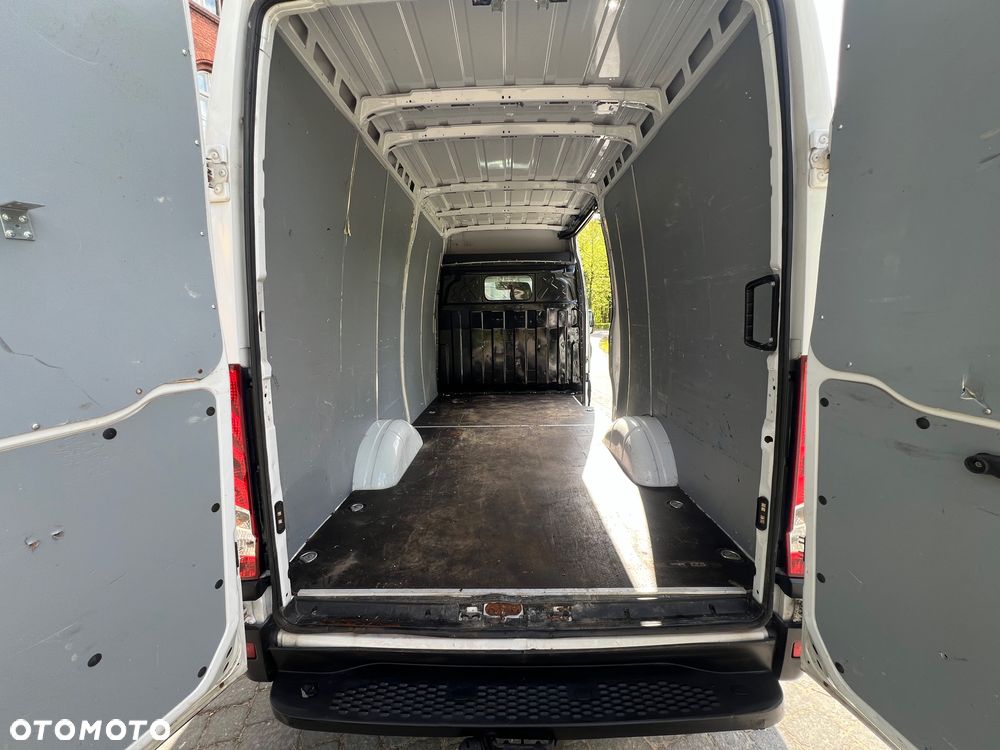 Iveco DAILY 35s16 L3H2 - 7