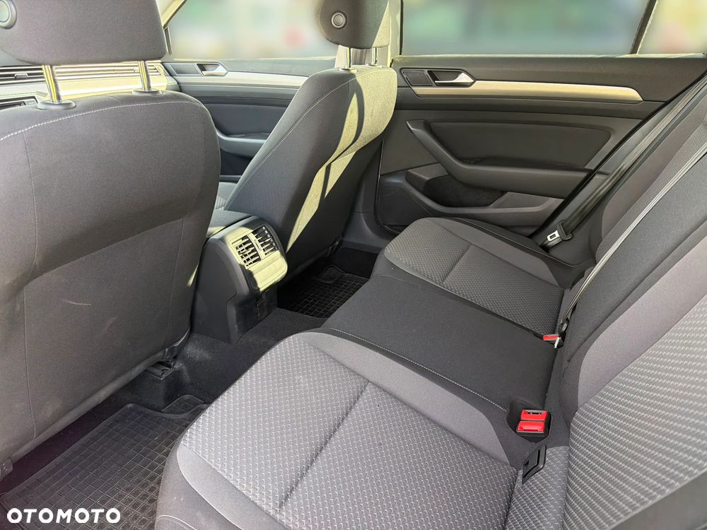Volkswagen Passat 1.5 TSI EVO Essence - 12