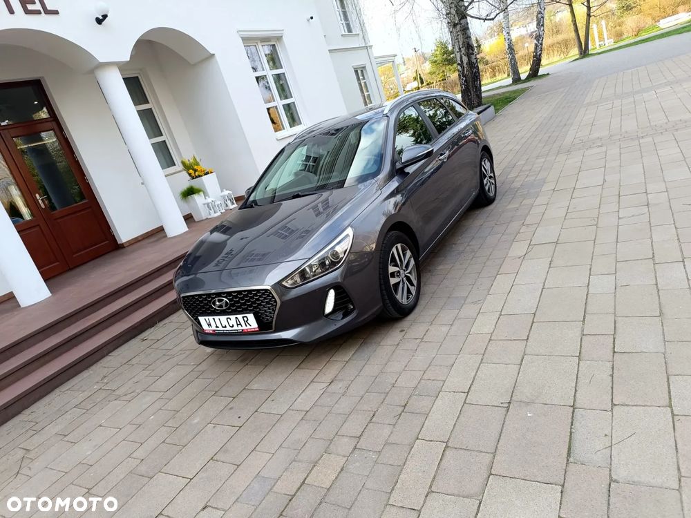 Hyundai i30 blue Kombi 1.6 CRDi Style - 21