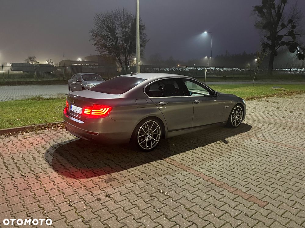 BMW Seria 5 520d xDrive - 8