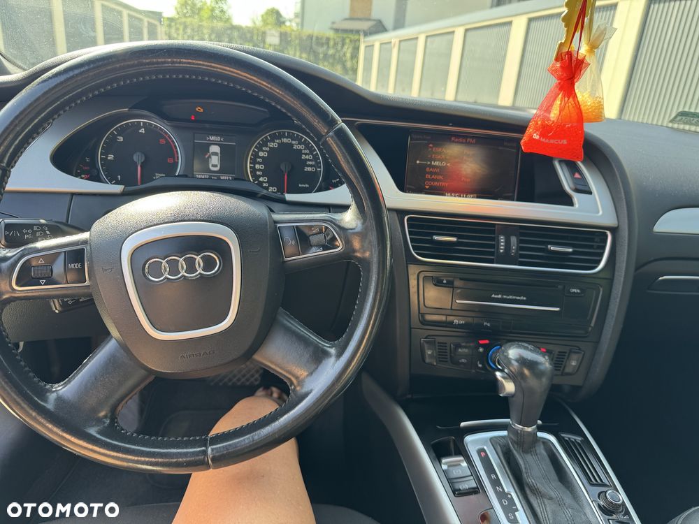 Audi A4 Limousine - 7