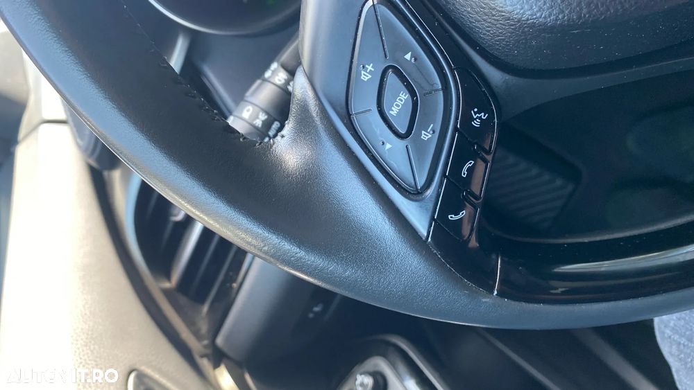 Toyota C-HR 1.8 HSD 122 CP 4x2 CVT Cult - 14