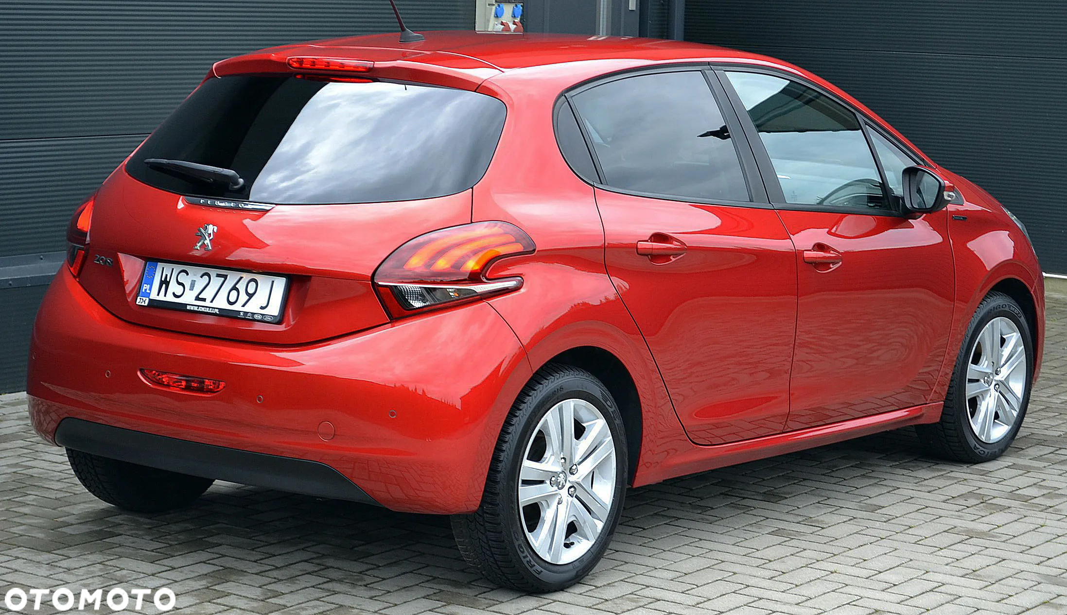 Peugeot 208 - 6