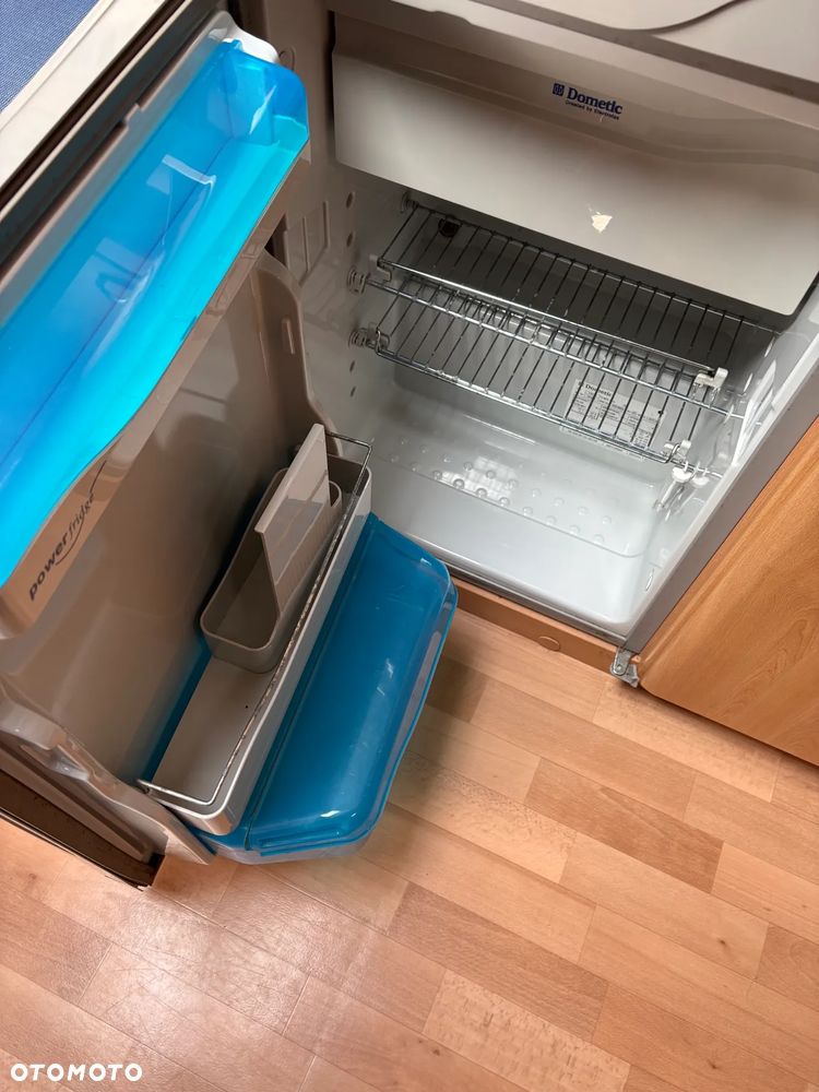 KNAUS 451 - 7