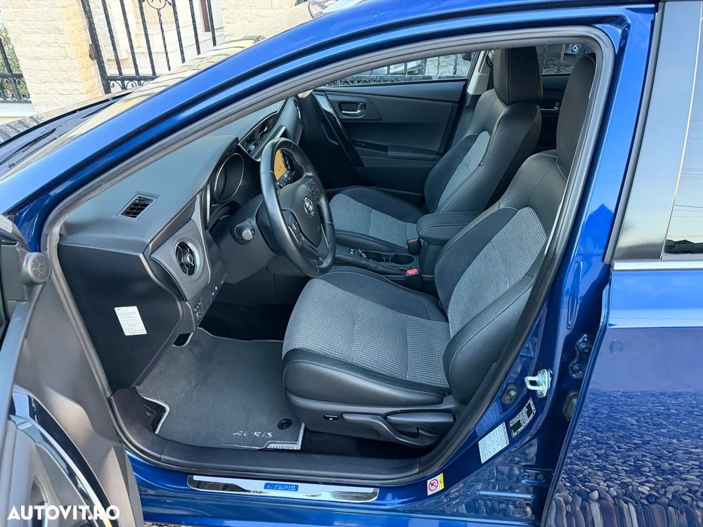Toyota Auris 1.8 VVT-i Automatik Executive - 6
