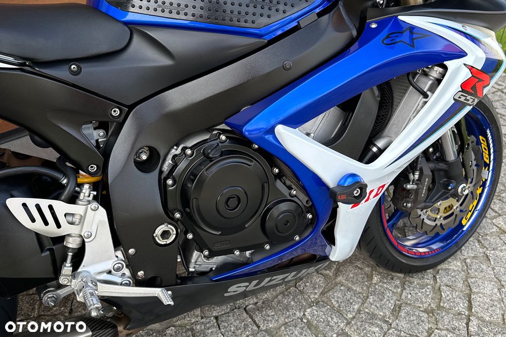Suzuki GSX-R - 6