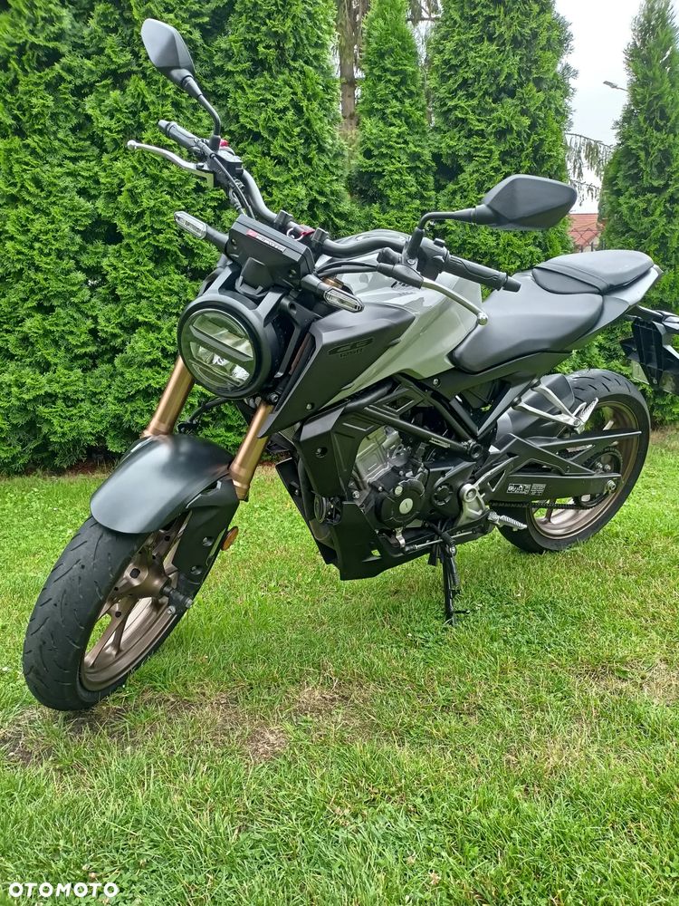 Honda CB - 9
