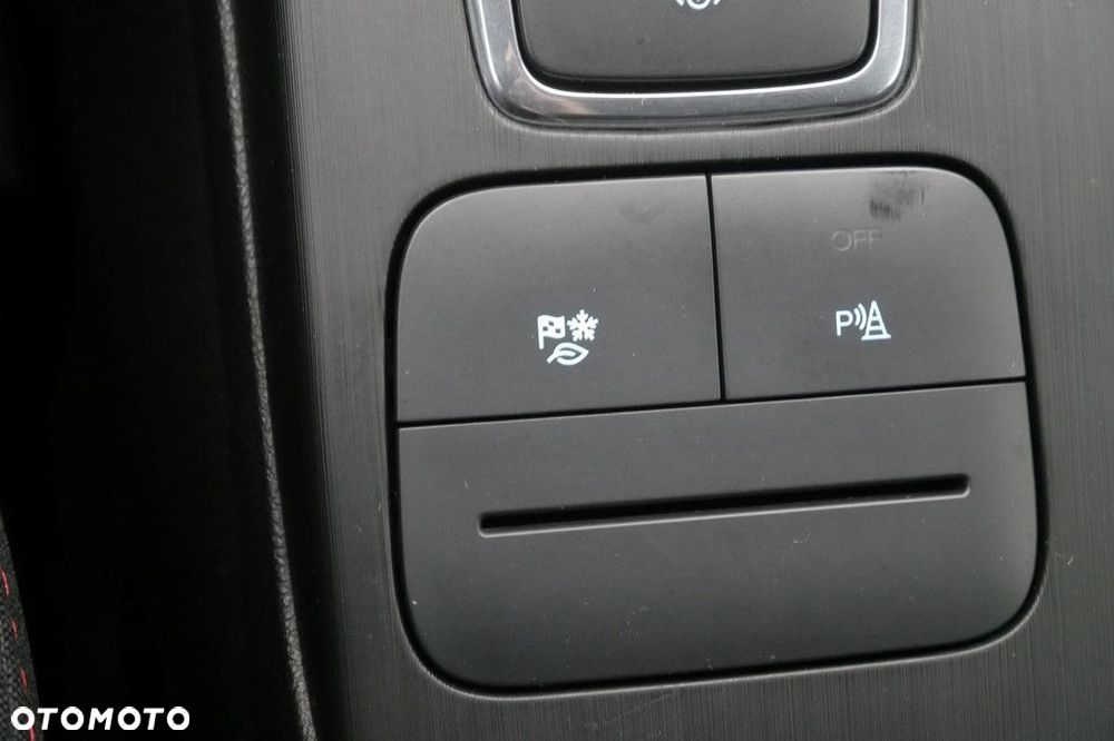 Ford Kuga 2.5 FHEV FWD ST-Line eCVT - 21