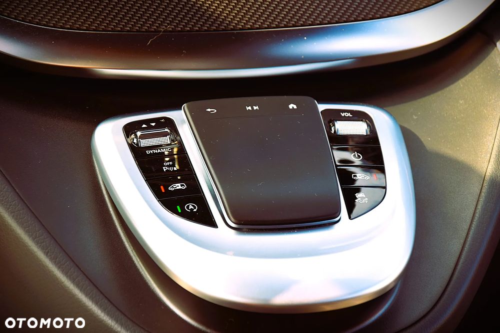 Mercedes-Benz Klasa V 300 d 4-Matic Avantgarde 9G-Tronic (d³ugi) - 15