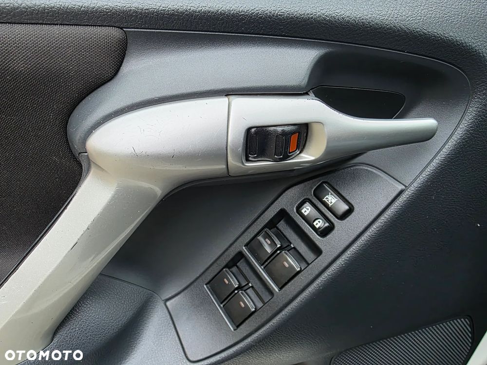 Toyota Verso 1.8 Premium 7os - 16