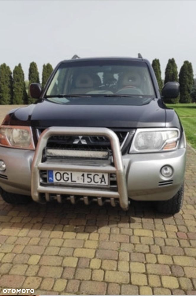 Mitsubishi Pajero - 2