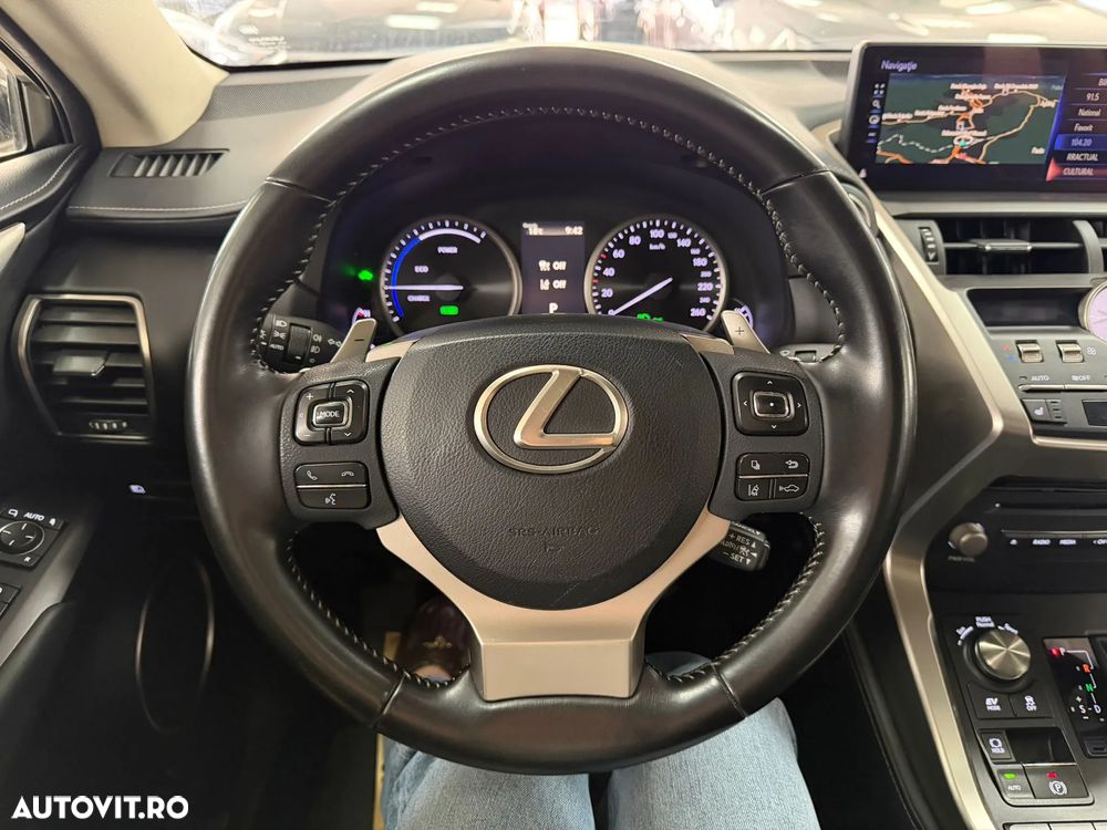 Lexus Seria NX 300h Executive Line - 25
