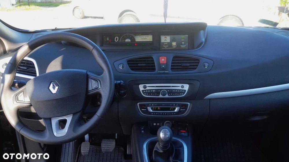 Renault Scenic - 8