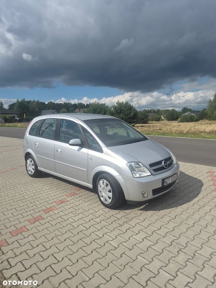 Opel Meriva 1.8 16V Cosmo - 9
