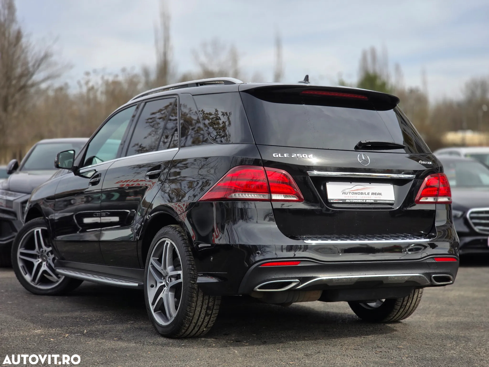 Mercedes-Benz GLE 250 d 4Matic 9G-TRONIC AMG Line - 4