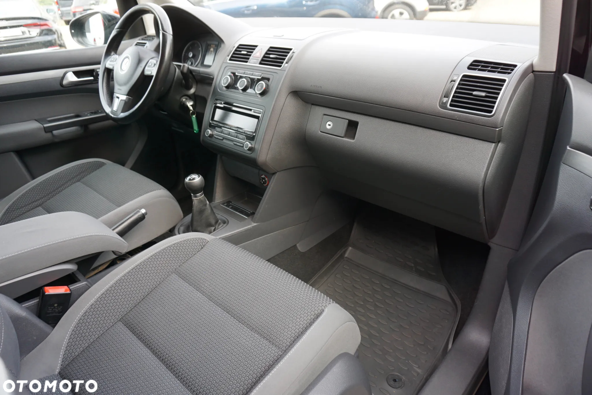 Volkswagen Touran 1.6 TDI DPF Trendline - 15