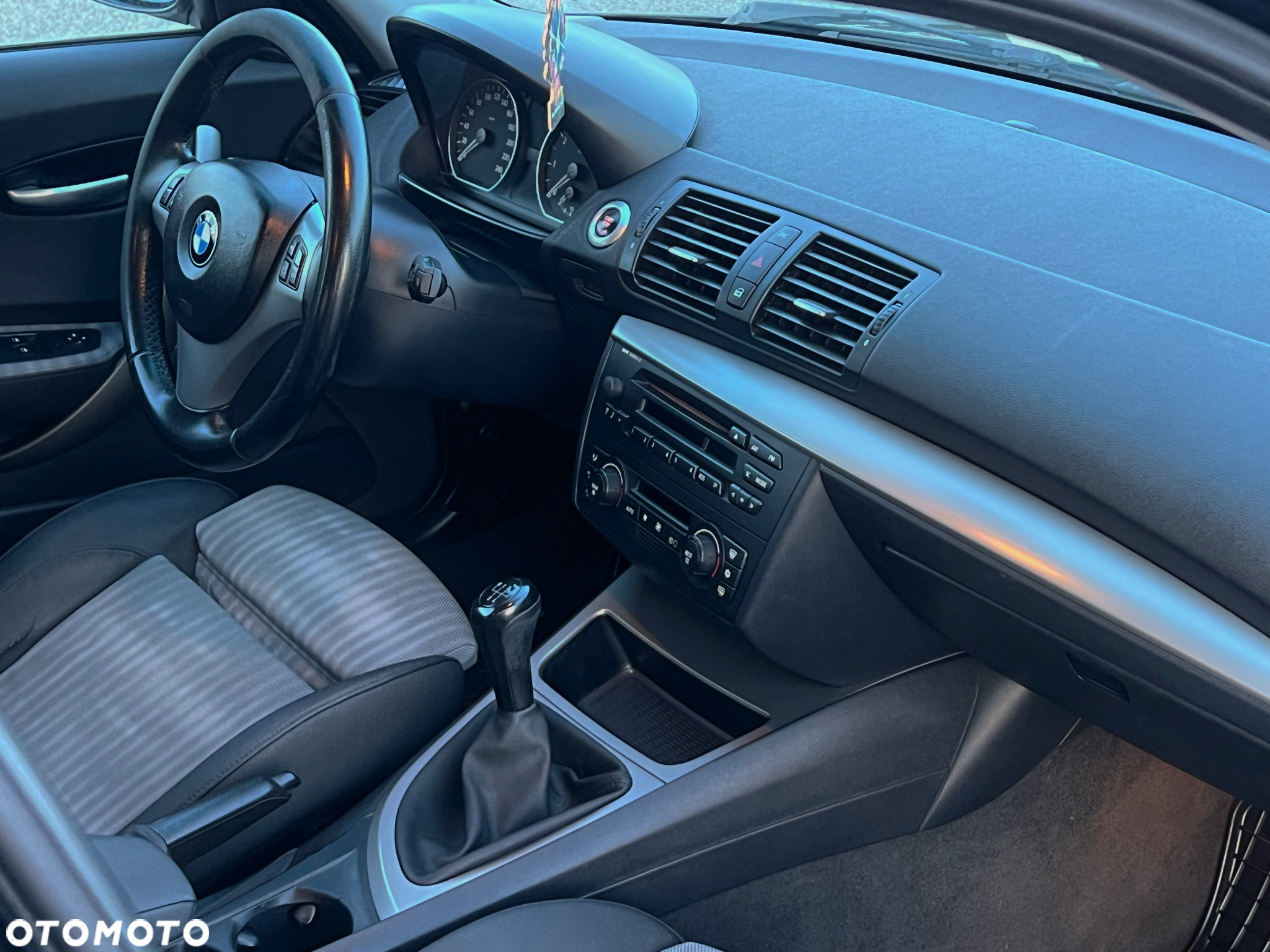 BMW Seria 1 116i - 10