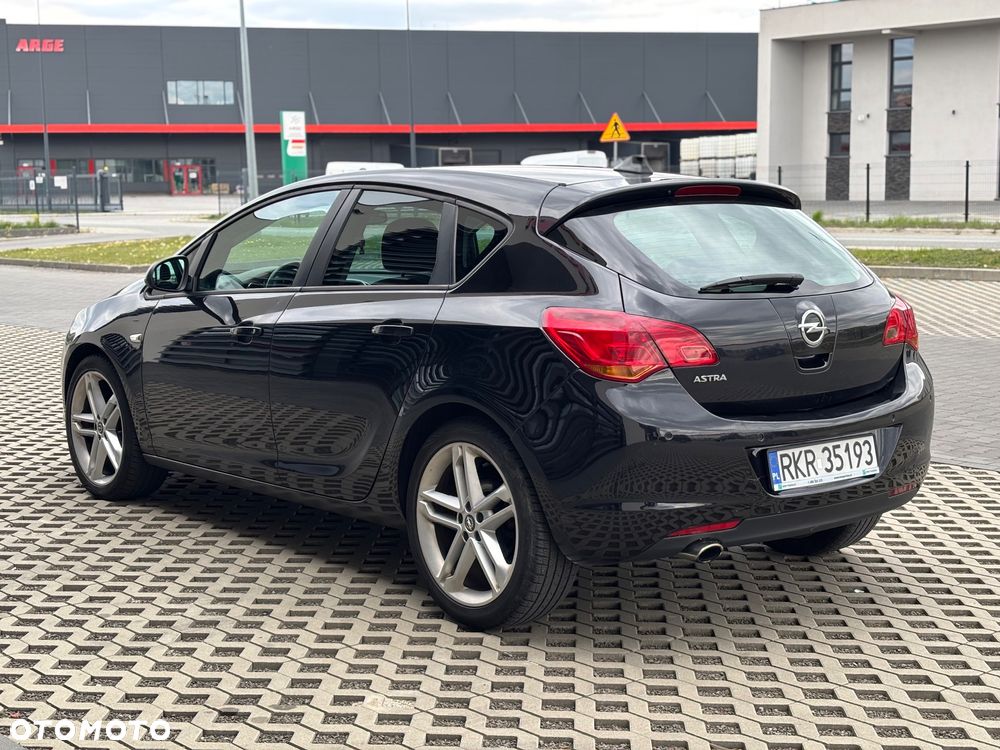 Opel Astra 1.4 T Enjoy - 6