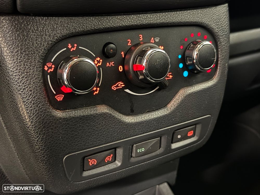 Dacia Lodgy 1.5 dCi Stepway 7L - 10