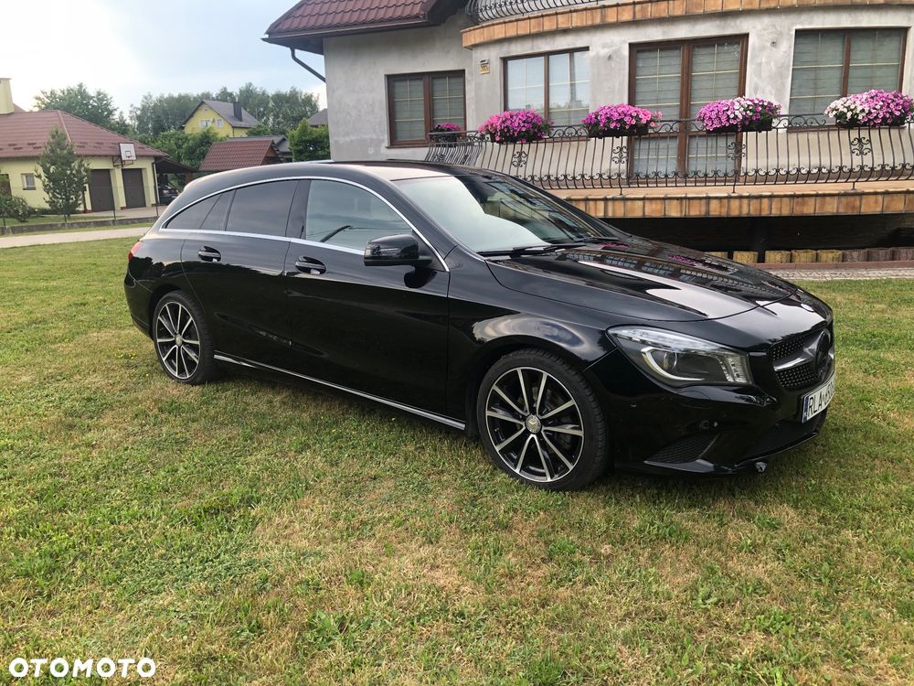 Mercedes-Benz CLA 180 7G-DCT Urban - 23